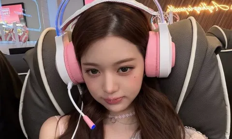 Jang Won Young (IVE) hé lộ khoảnh khắc đời thường, visual khiến fan rần rần