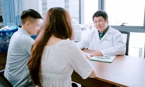 Người trẻ kết hôn muộn: Chuyện sinh con tính sao?