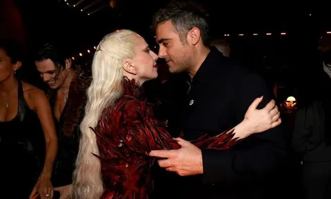 Lady Gaga giấu kín chuyện có con với cả người thân cận