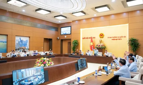 UBTVQH thông qua Nghị quyết về tiêu chuẩn, điều kiện xét chọn, bổ nhiệm Kiểm tra viên của VKSND