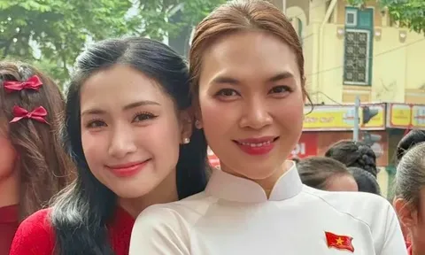 Hòa Minzy phản ứng về ngày vui của Mỹ Tâm