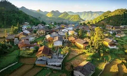 Việt Nam có một “Làng du lịch tốt nhất thế giới” nằm ở độ cao gần 1.500m, khí hậu mát mẻ quanh năm, có lúc xuống thấp nhất dưới 0 độ C