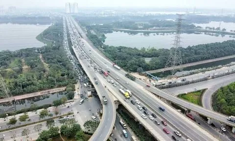 Thủ tướng yêu cầu kiên quyết không được lùi, kéo dài, điều chỉnh tiến độ dự án giao thông trọng điểm