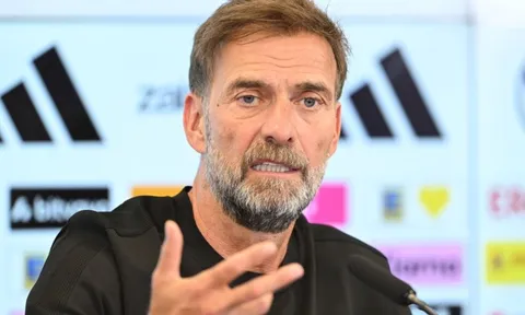 Klopp đi vào lịch sử theo cách cay đắng