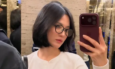Song Hye Kyo khoe nhan sắc đời thường đẹp không tì vết ở Ý