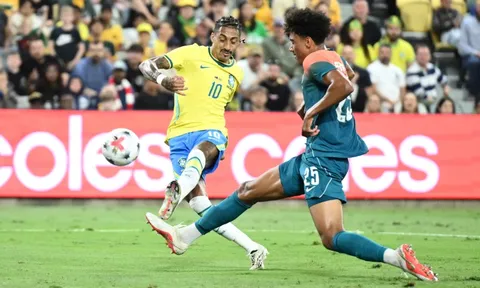 Brazil thắng kịch tính trên đất Australia