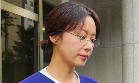 Hwang Jung Eum phẫu thuật thẩm mỹ 4 lần, diện mạo thay đổi chóng mặt