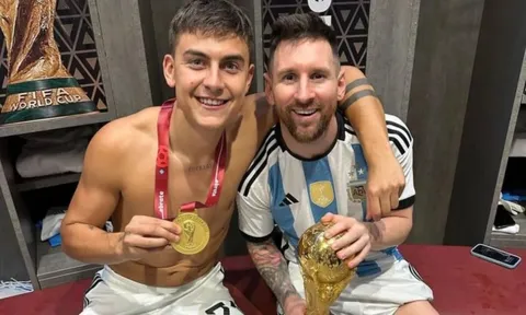 Hai cầu thủ Argentina bị ngăn cản dự trận chia tay Messi
