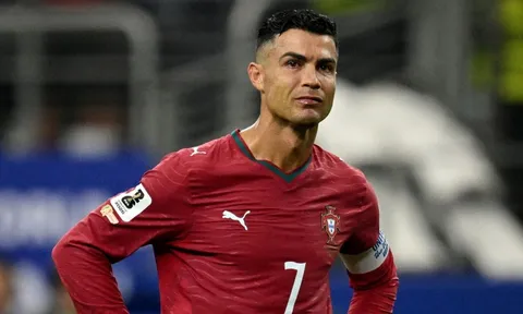 Ronaldo nổi giận, làm dậy sóng tuyển Bồ Đào Nha
