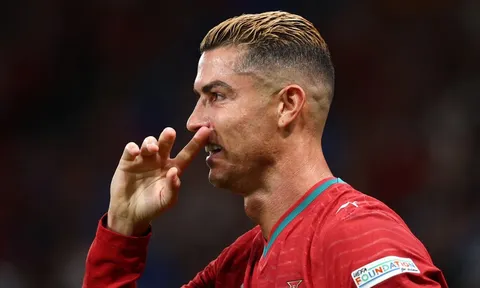 Bồ Đào Nha chịu thiệt hại khi Ronaldo bỏ đội
