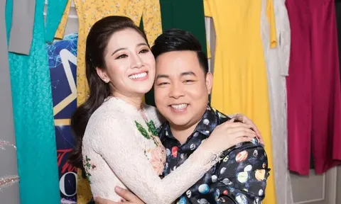 Ngọc nữ bolero báo tin vui với Quang Lê