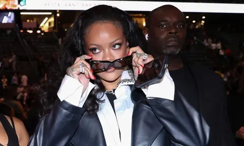 Rihanna đáp trả EJ Johnson sau màn 'đá xéo' tại Paris Fashion Week