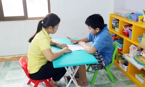 Giáo viên mầm non dạy trẻ khuyết tật được tính thời gian quy đổi thế nào?