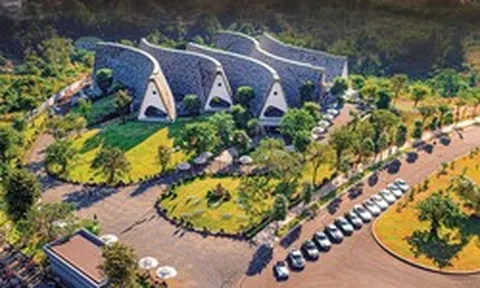Ông Đặng Lê Nguyên Vũ làm bất động sản kiểu "nhà ở chữa lành", "lối sống tỉnh thức": Đang xây KĐT "Thành phố Cà phê" hơn 45ha, vừa có thêm 2 công trình mới