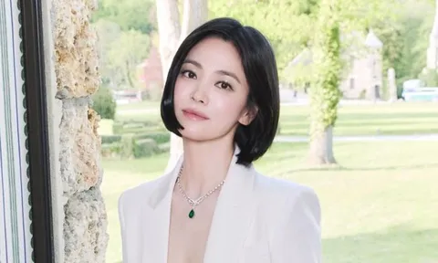 Song Hye Kyo công khai chúc mừng người đặc biệt