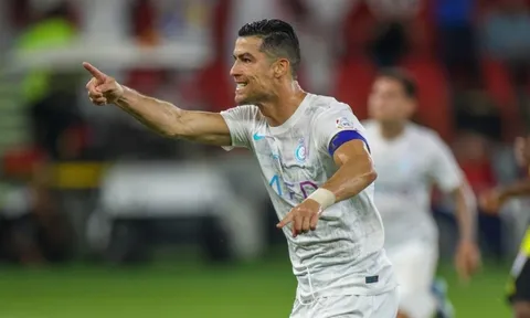 Cuộc chiến Ronaldo - Jorge Jesus đã vượt khỏi sân cỏ