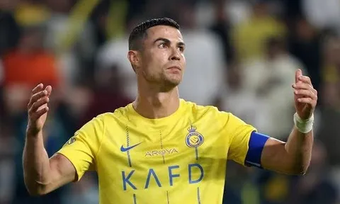 Ronaldo chạm mốc 980 bàn