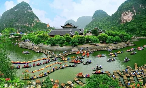 Đề xuất cơ chế, chính sách đặc thù phát triển du lịch trở thành ngành kinh tế mũi nhọn trong kỷ nguyên mới