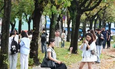 Không có quỹ dự phòng, thiếu kỹ năng quản lý tài chính, người trẻ tiêu gì mà 'cháy túi'?