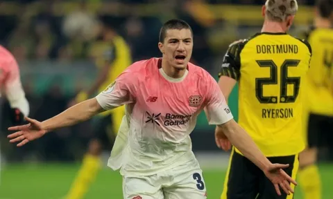 Leverkusen tăng lương giữ chân ngôi sao gốc Việt