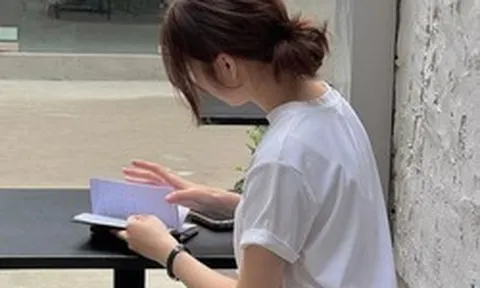 Mỗi tháng để dành vài triệu, nên mua vàng hay gửi ngân hàng?