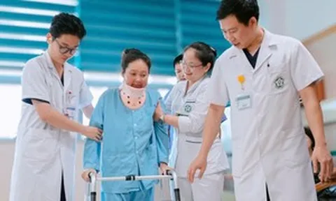 Gần 3.900 lượt bệnh nhân từ hơn 120 quốc gia chọn Bệnh viện Bạch Mai