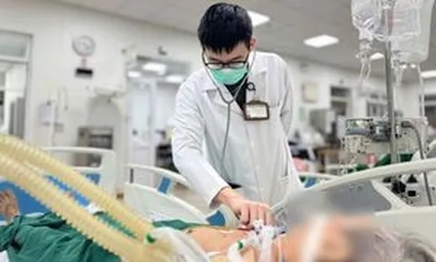 Sốt 38°C, bệnh nhân cúm A vẫn rơi vào suy hô hấp nặng, phải thở máy