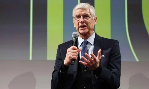 Giới doanh nhân mê bóng đá nên đọc hồi ký của Wenger
