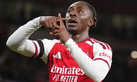 Arsenal thắng tưng bừng ở Champions League