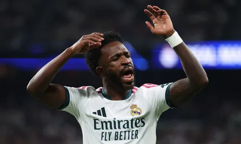Vinicius lỡ El Clasico