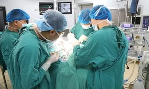 Bác sĩ tuyến tỉnh làm chủ kỹ thuật khó, 'hồi sinh' 20 trái tim trong một tháng