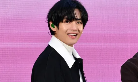V (BTS) không dự Paris Fashion Week vẫn tạo ra giá trị truyền thông cực khủng