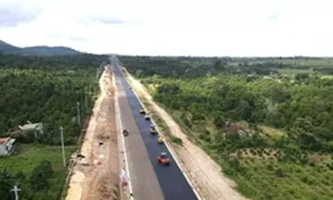 Phê bình Ban Quản lý dự án Ea Kar, kiểm điểm giám đốc