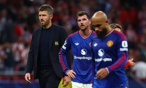 Ai đã phá hỏng Manchester United?