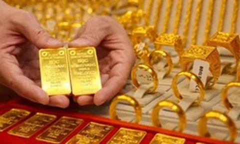 Từ nay, tất cả người dân đi bán vàng từ 5 triệu đồng trong ngày phải chuyển khoản, dùng tiền mặt có thể bị phạt tới 20 triệu đồng