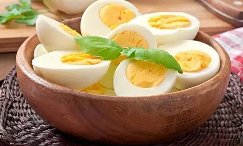 Ăn trứng gà luộc mỗi sáng suốt 1 năm, người phụ nữ 63 tuổi bất ngờ khi đi khám
