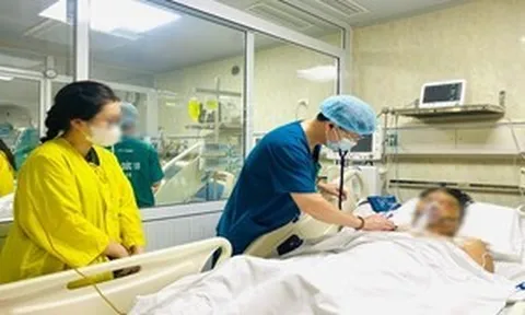Cuộc gọi khẩn từ Lào Cai xuống Hà Nội cứu sống bệnh nhân tai nạn đa chấn thương