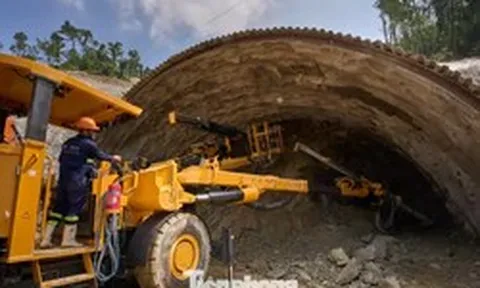 Gỡ từng nút thắt để tăng tốc thi công cao tốc gần 24 nghìn tỷ nối với Lào