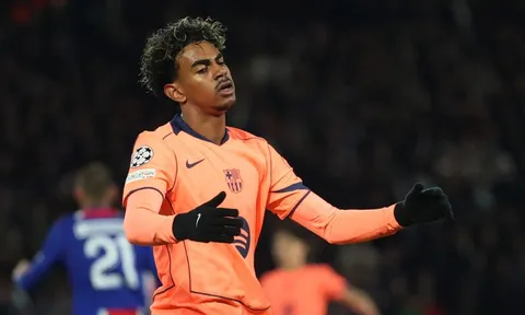 Không cần Mendes, PSG vẫn có sẵn người 'bắt chết' Yamal