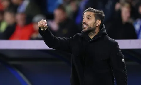 Fabregas thừa nhận đã nương tay với MU