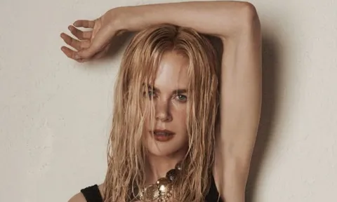Minh tinh Hollywood Nicole Kidman gây bất ngờ với vóc dáng ở tuổi 59