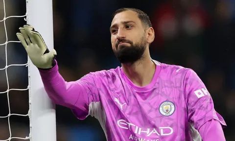 Donnarumma trở thành nỗi lo của Man City