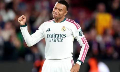 Real thắng Barcelona bằng đòn tâm lý chiến trước El Clasico