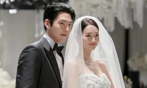 Shin Min Ah tiết lộ cuộc sống hôn nhân với Kim Woo Bin sau 10 tháng cưới