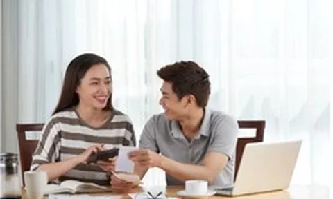 Vợ chồng có nên dùng chung một tài khoản ngân hàng?