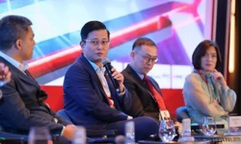 Phó Tổng Giám đốc VietinBank dự báo 3 năm tới, có thể một nửa giao dịch ngân hàng không còn do khách hàng tự tay thực hiện