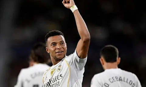 Real chịu trở lại gala, Mbappe coi như bỏ túi Quả bóng vàng?