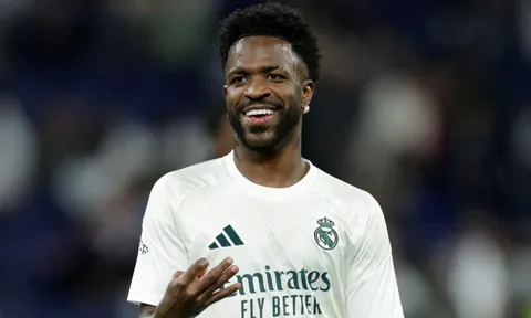 Vinicius cười nhạo Barcelona