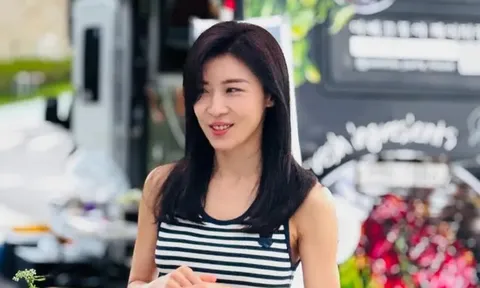 Lee Seo Jin nhận xét về nhan sắc Ha Ji Won sau 23 năm