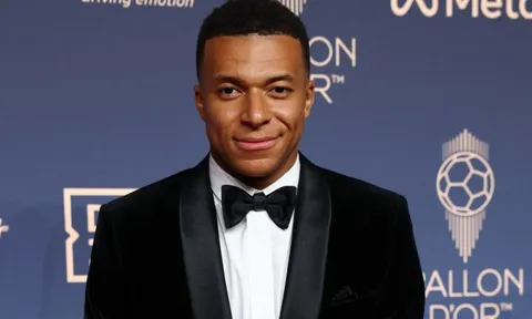 Mbappe hụt Quả bóng vàng trong gang tấc